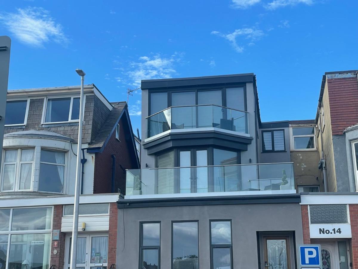 Willshaw Suites For Families Over 25 Only Blackpool Extérieur photo