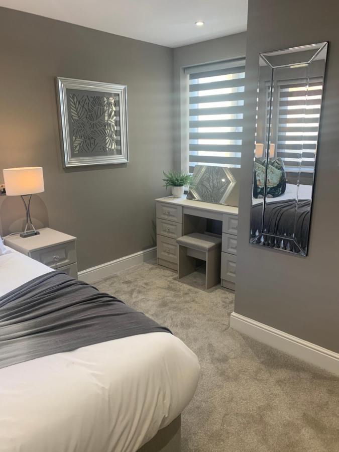 Willshaw Suites For Families Over 25 Only Blackpool Extérieur photo