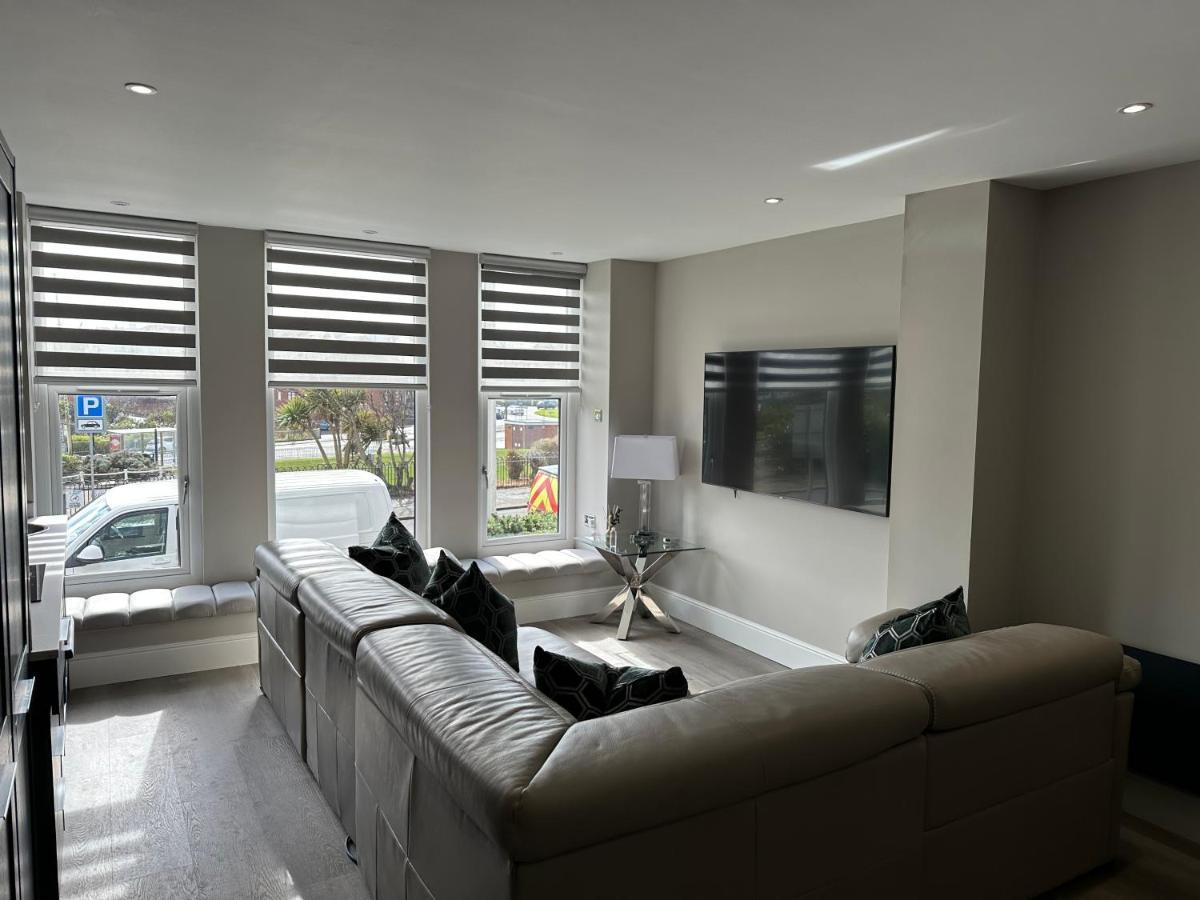 Willshaw Suites For Families Over 25 Only Blackpool Extérieur photo